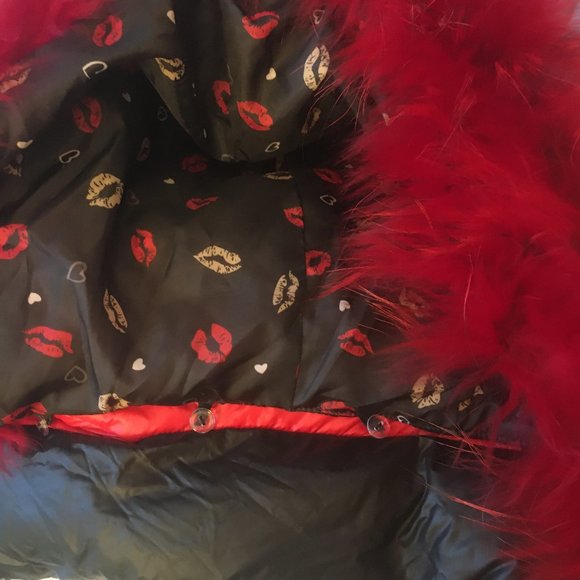 Simon Chang Red & Black Long Down Jacket with Fur Collar & Quilted Patterns - Picture 13 of 16